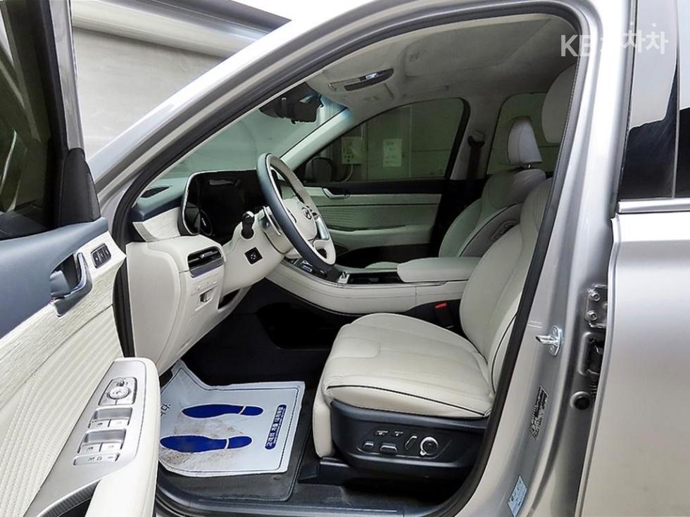 2024 Hyundai Used Car photo