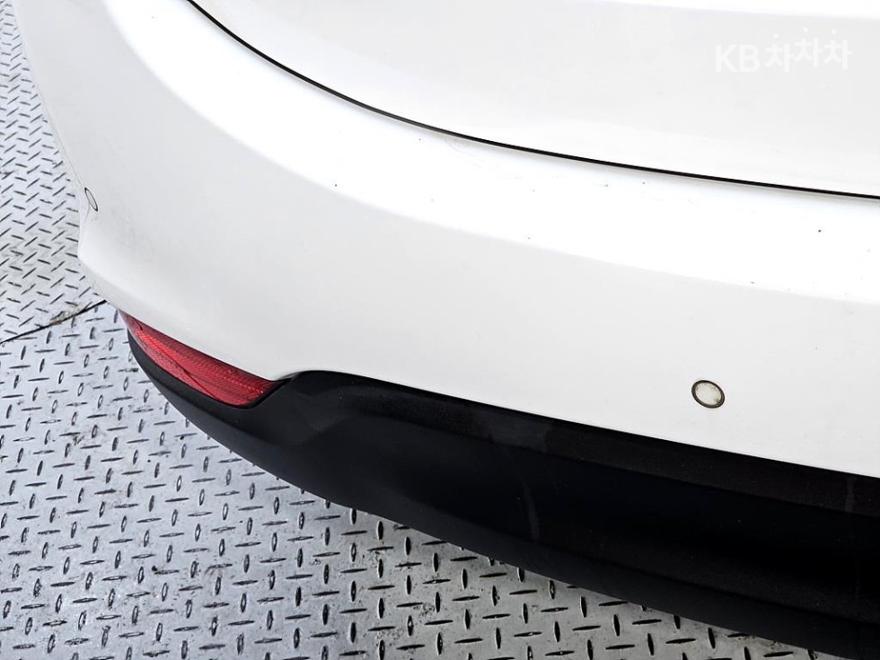 Kia Carens — miniaturë 16