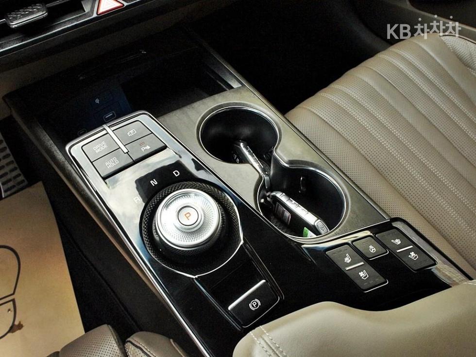 Kia K8 — miniaturë 11