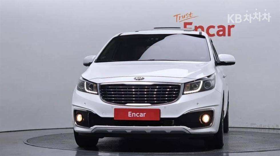 Kia Carnival — miniaturë 3