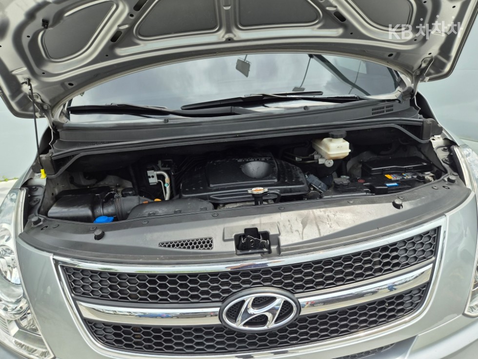 Hyundai Starex — miniaturë 6