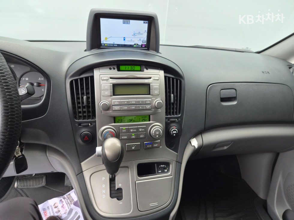 Hyundai Starex — miniaturë 10