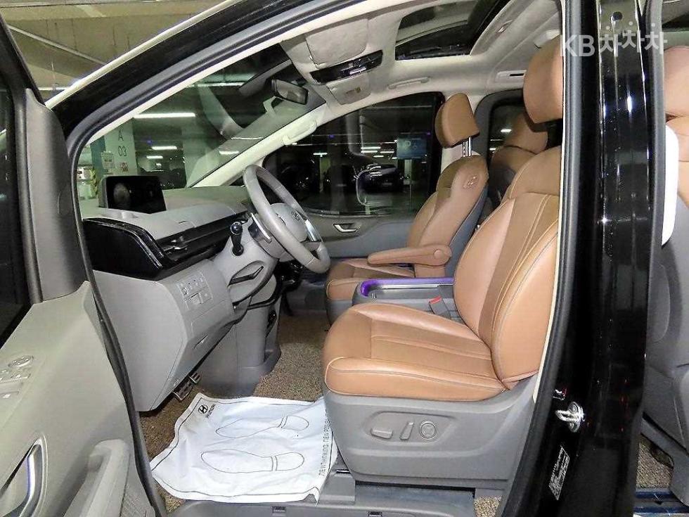 Hyundai Staria — miniaturë 6