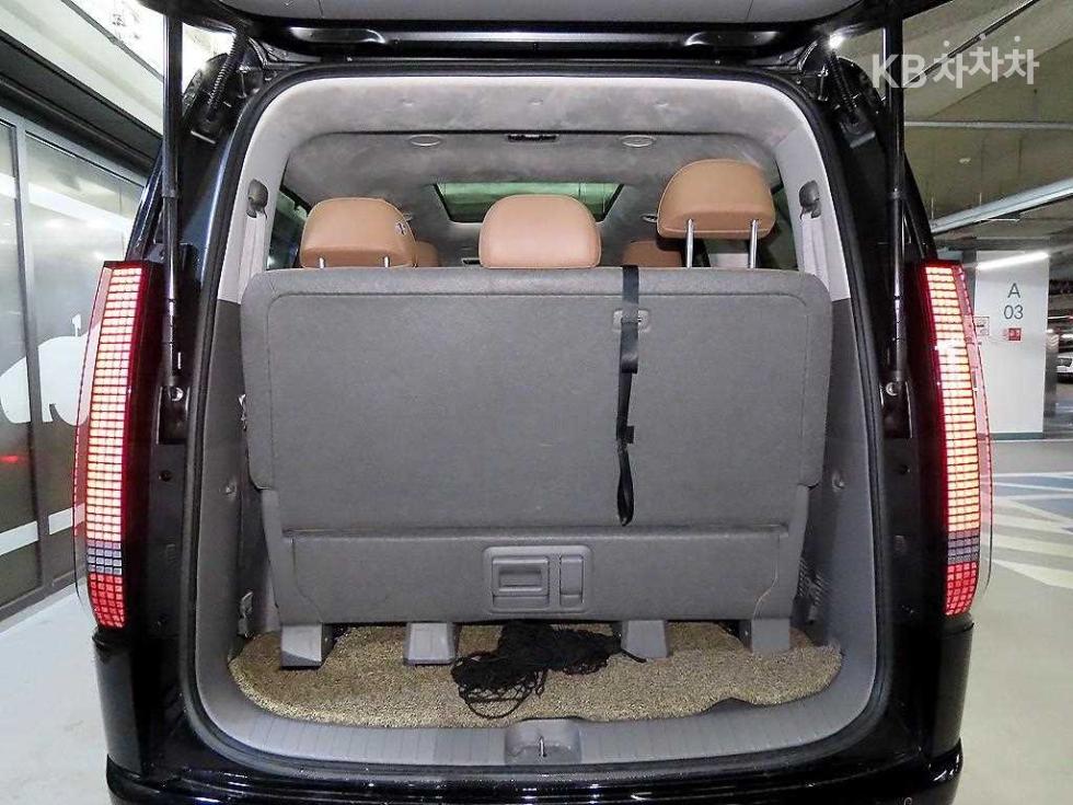 Hyundai Staria — miniaturë 15