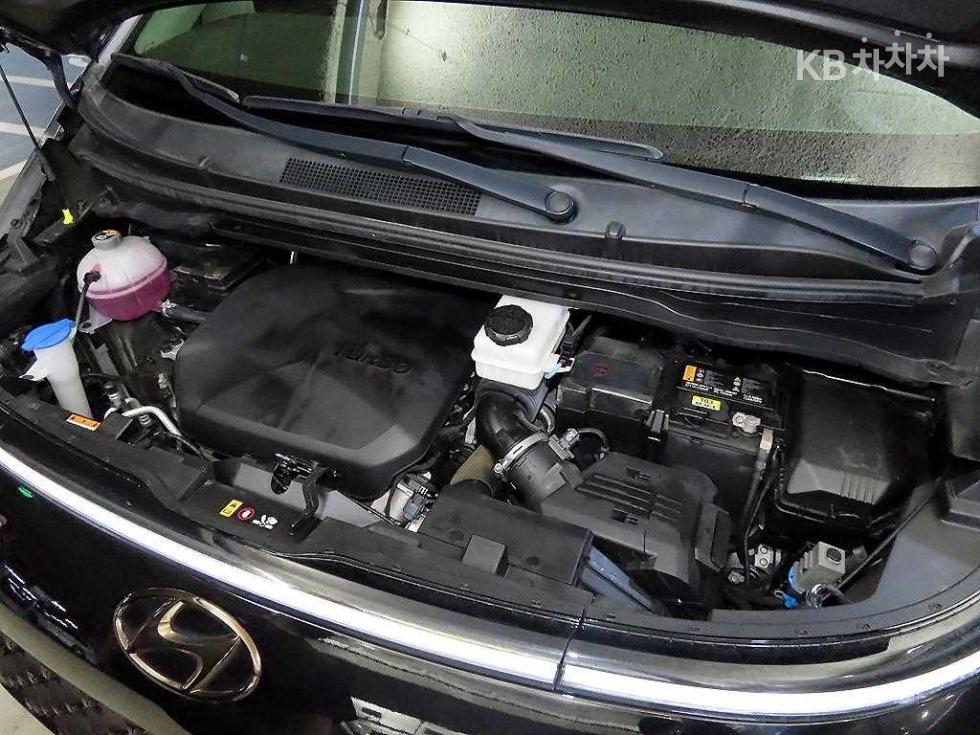Hyundai Staria — miniaturë 19