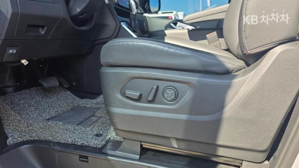 Hyundai Staria — miniaturë 11