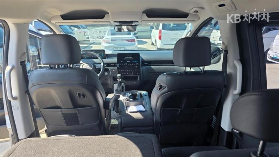 Hyundai Staria — miniaturë 16