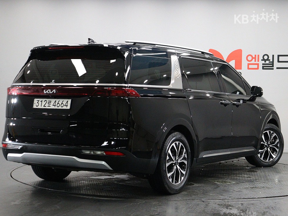 Kia Carnival — miniaturë 3