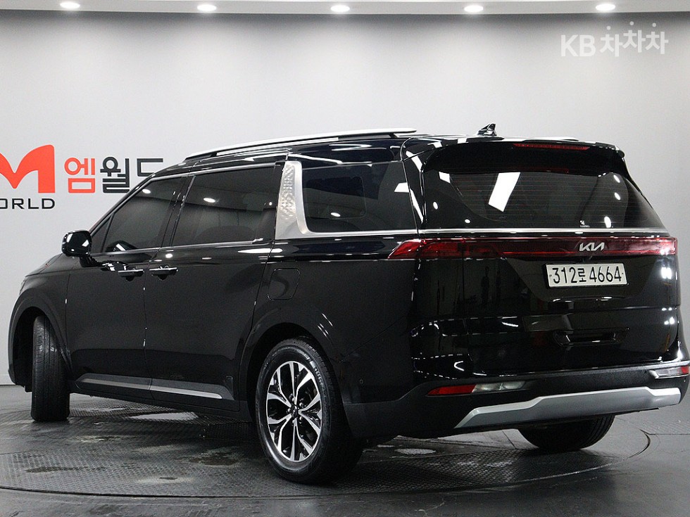 Kia Carnival — miniaturë 4