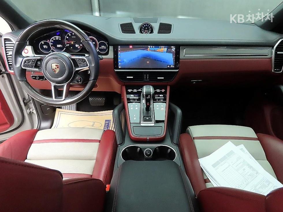 2020 Porsche (9Y0) photo