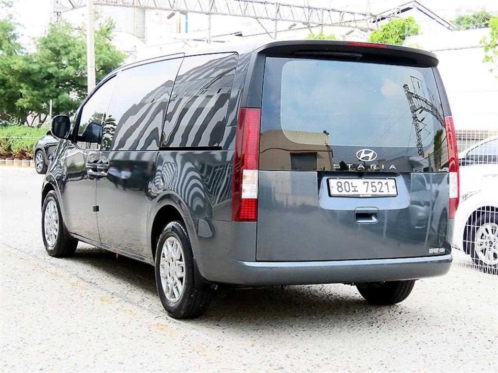 Hyundai Staria — miniaturë 3