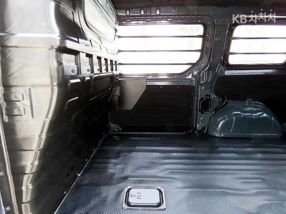 Hyundai Staria — miniaturë 6