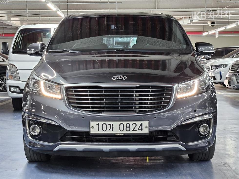 Kia Carnival — miniaturë 2