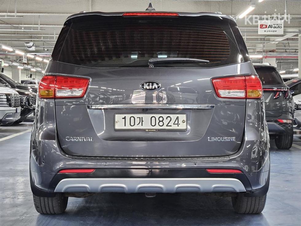 Kia Carnival — miniaturë 3