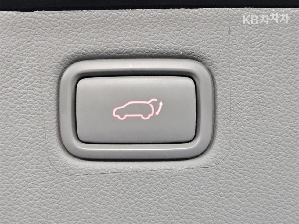 Kia Carnival — miniaturë 18