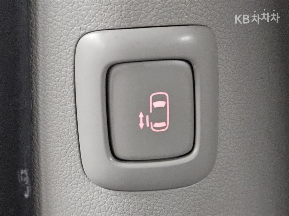 Kia Carnival — miniaturë 20