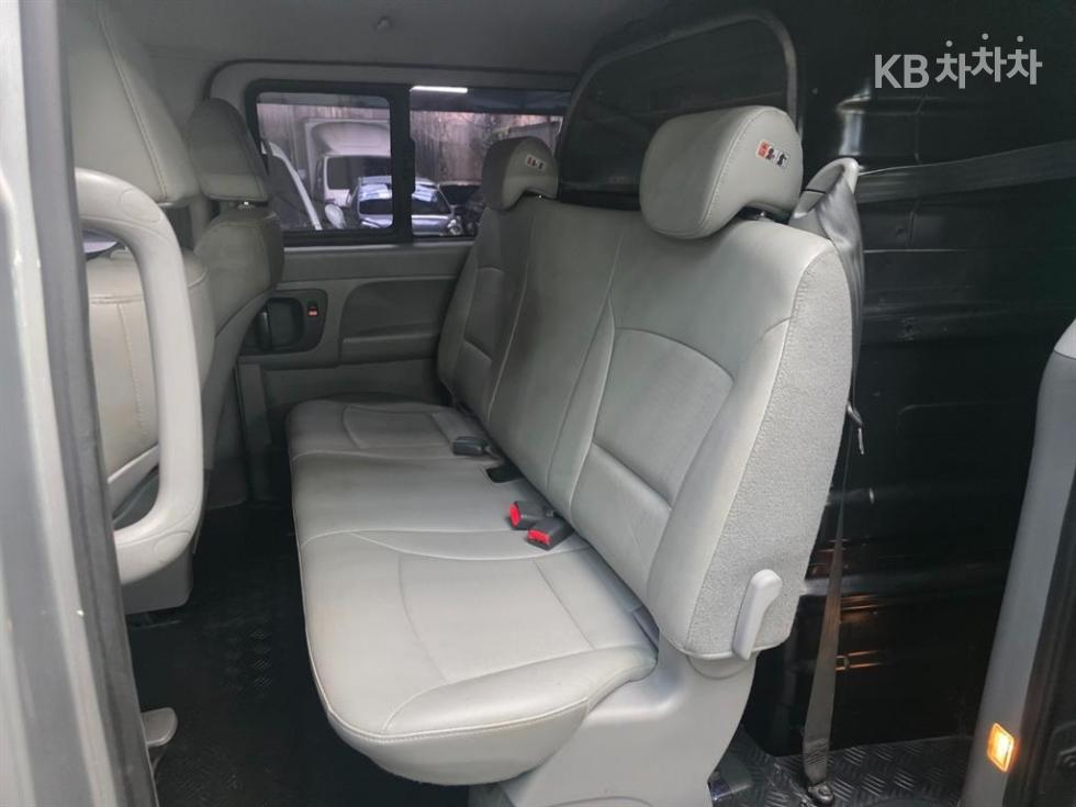 Hyundai Starex — miniaturë 10