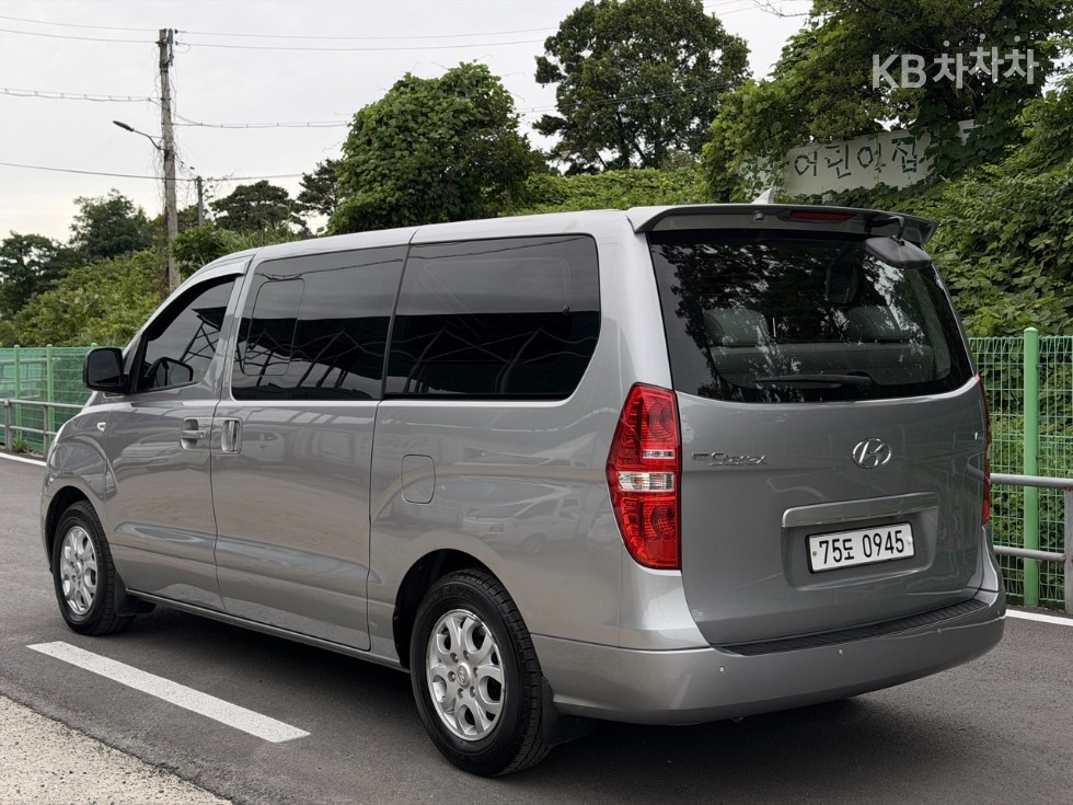 Hyundai Starex — miniaturë 4