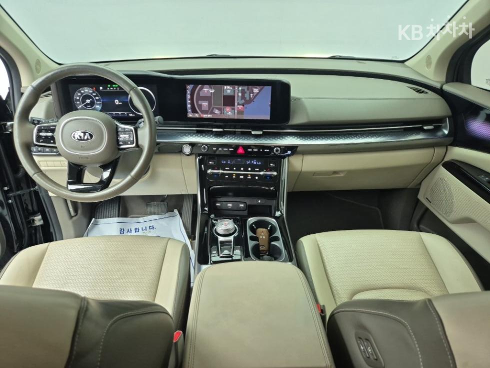 Kia Carnival — miniaturë 5