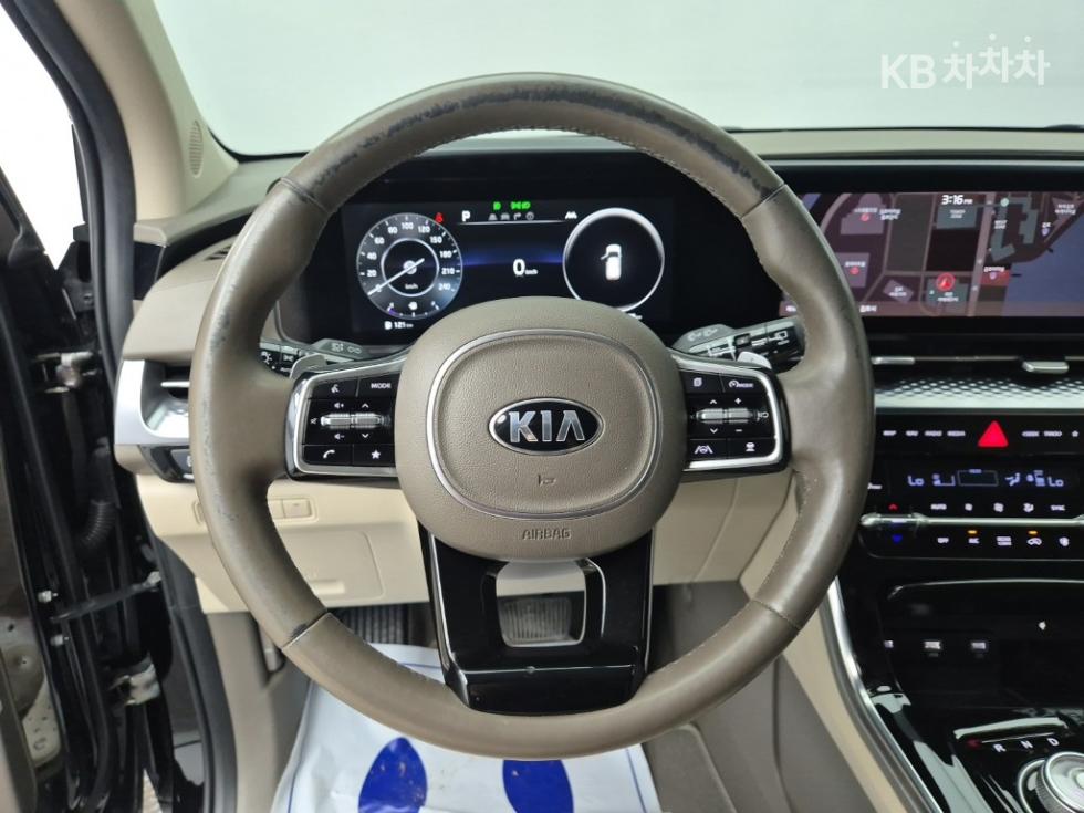 Kia Carnival — miniaturë 9