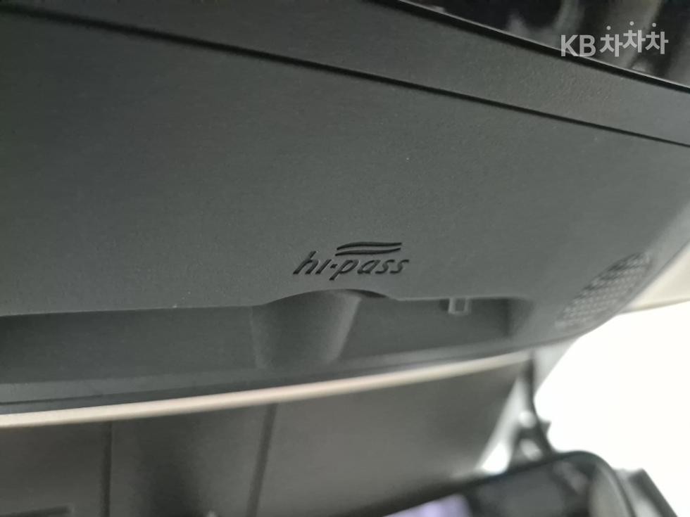 Kia Carnival — miniaturë 17