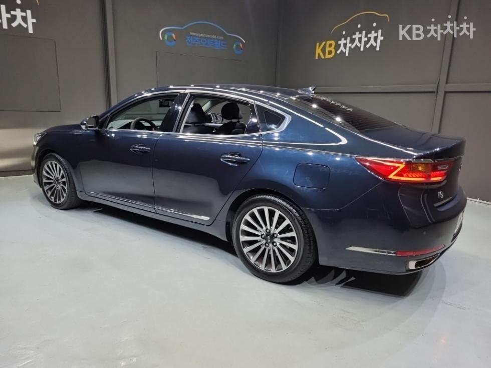 Kia K7 — miniaturë 4