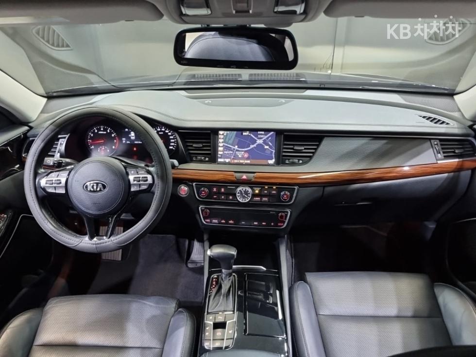 Kia K7 — miniaturë 9