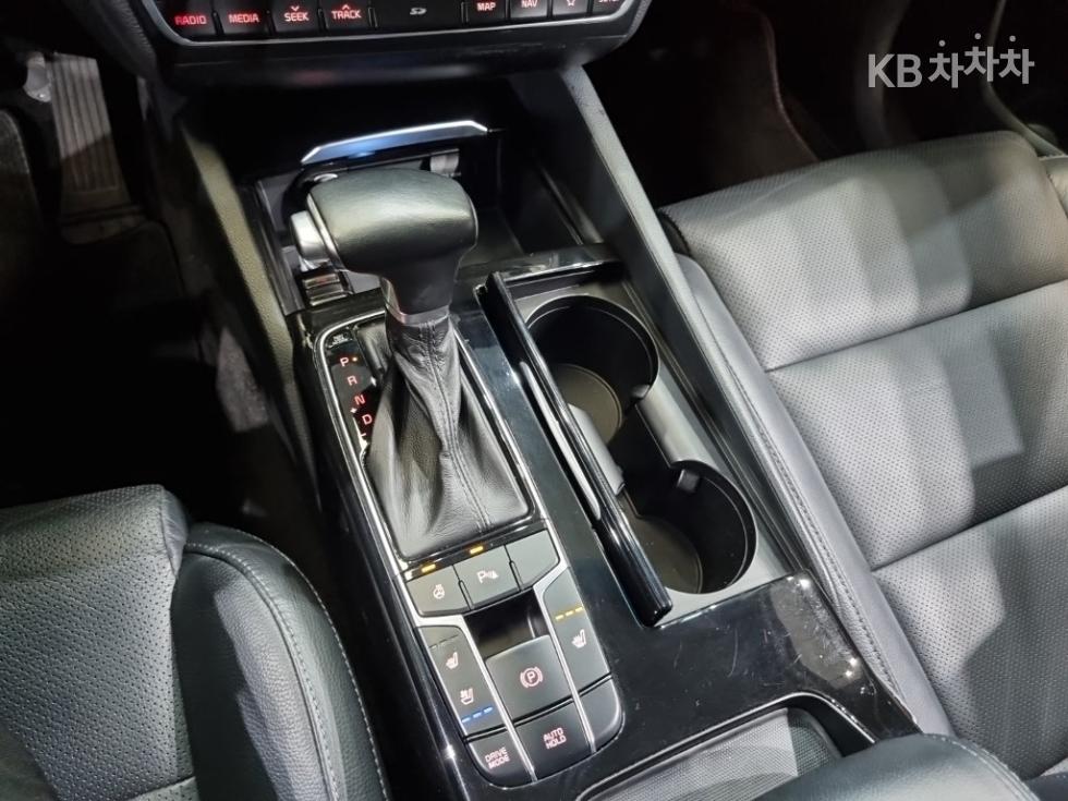 Kia K7 — miniaturë 14