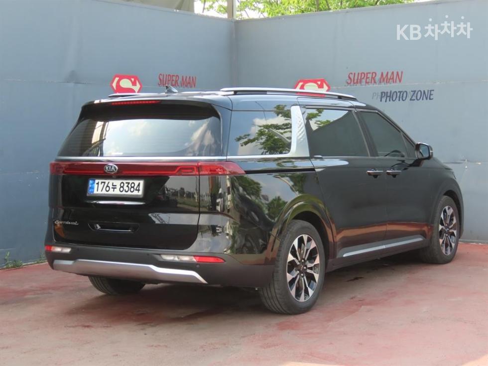 Kia Carnival — miniaturë 3