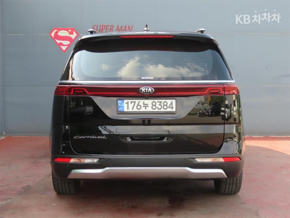 Kia Carnival — miniaturë 4