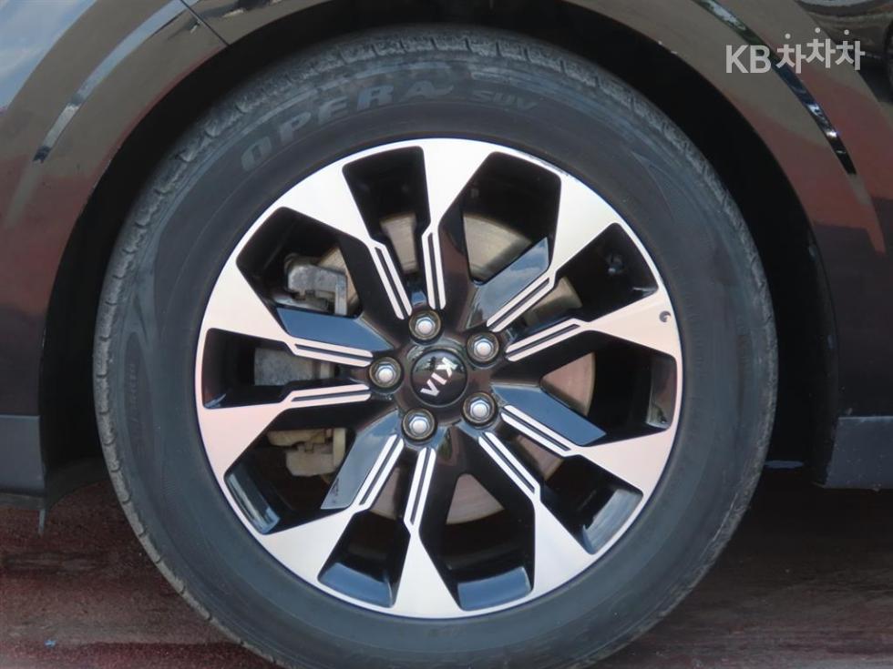 Kia Carnival — miniaturë 20