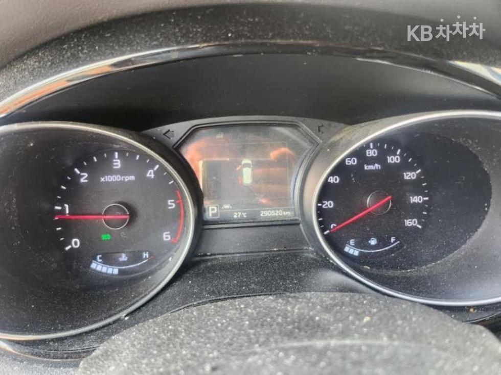 Kia Carnival — miniaturë 6