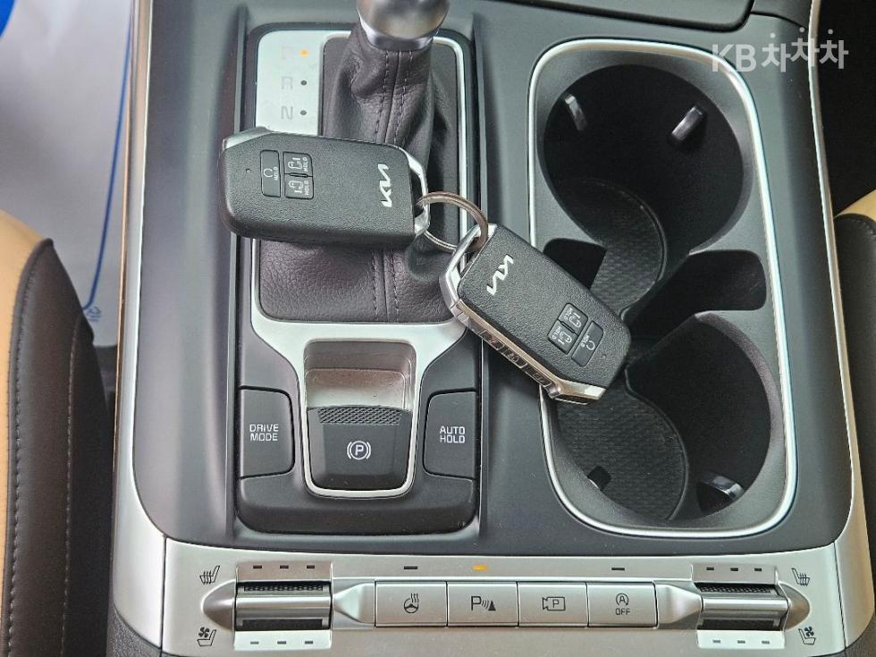 Kia Carnival — miniaturë 9