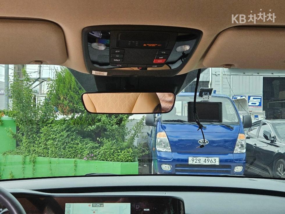 Kia Carnival — miniaturë 11