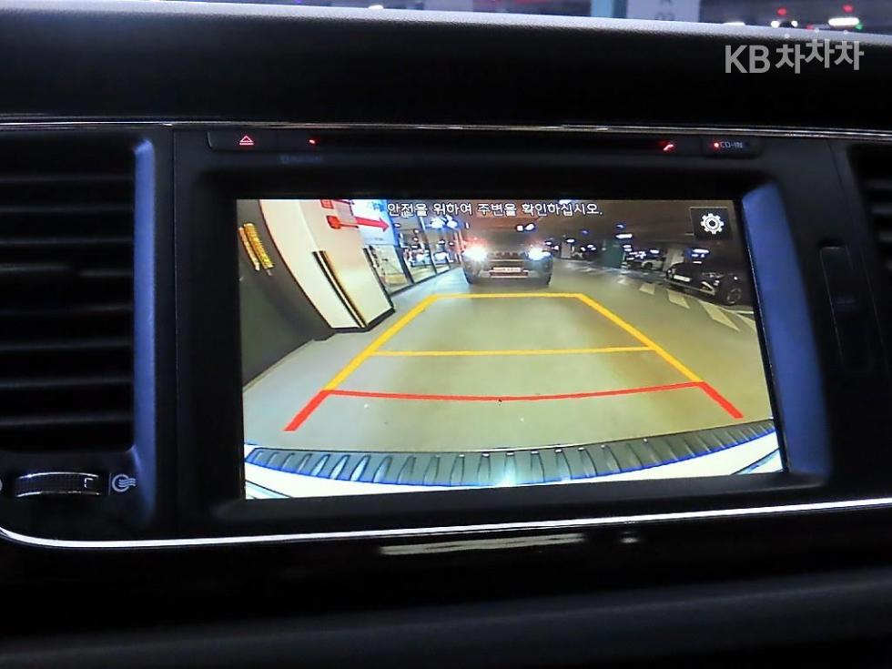 Kia Carnival — miniaturë 13