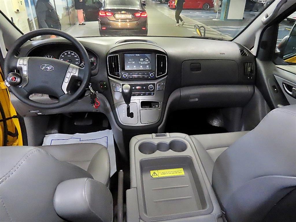 Hyundai Starex — miniaturë 10