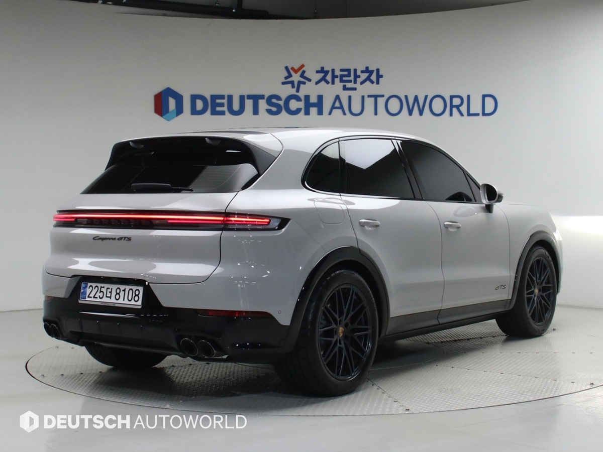 Porsche Cayenne — miniaturë 2