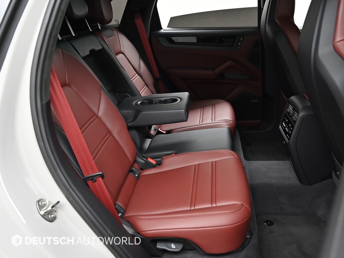 Porsche Cayenne — miniaturë 12