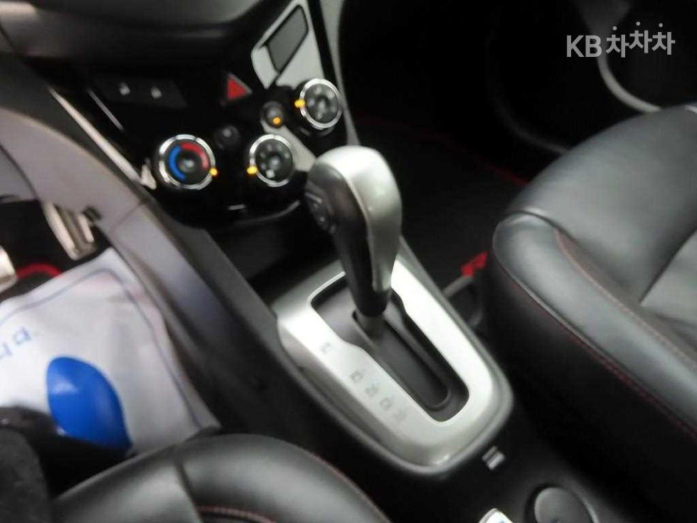 Chevrolet Aveo — miniaturë 10