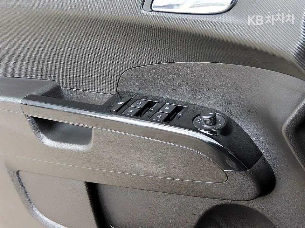 Chevrolet Aveo — miniaturë 11