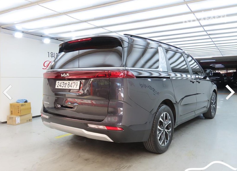 Kia Carnival — miniaturë 4