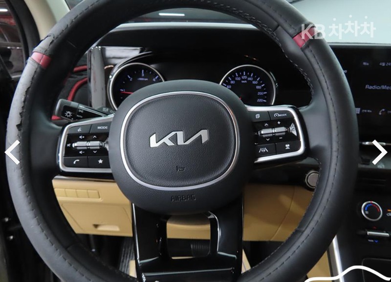 Kia Carnival — miniaturë 8