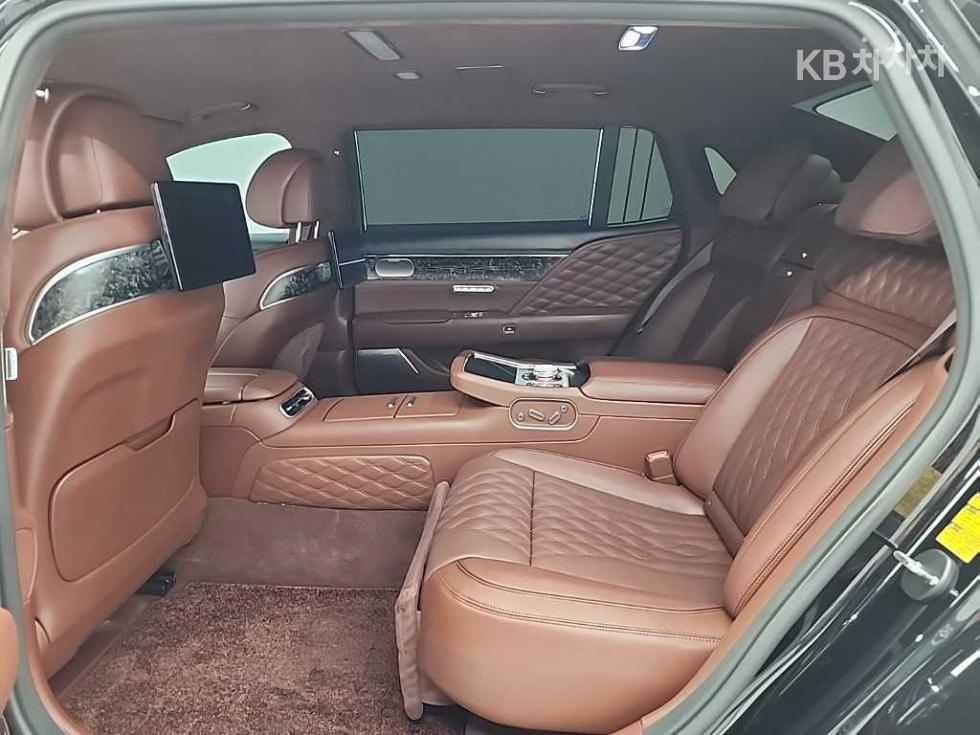 Genesis G90 — miniaturë 12