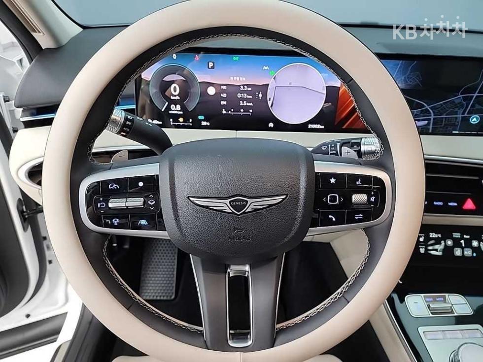 2025 Genesis GV70 photo
