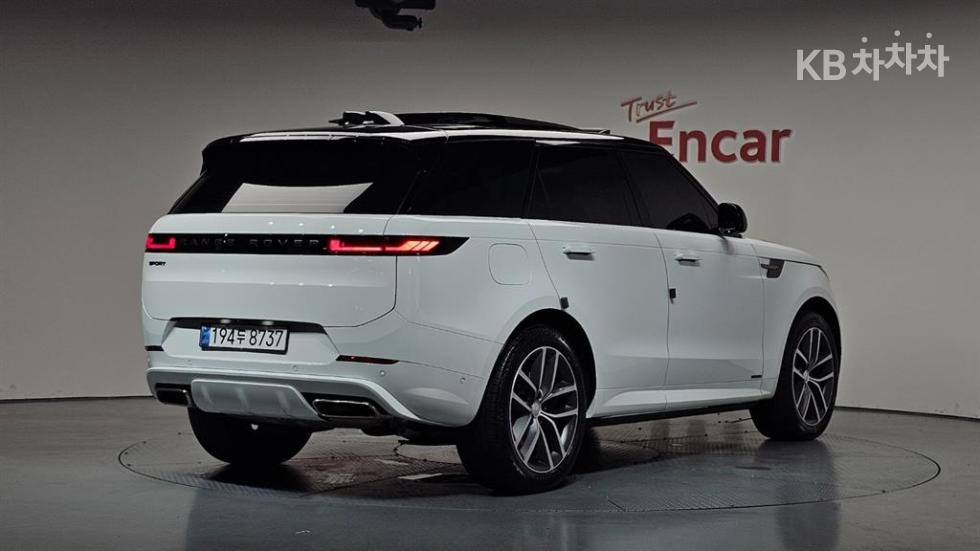 Land Rover Range Rover Sport — miniaturë 2