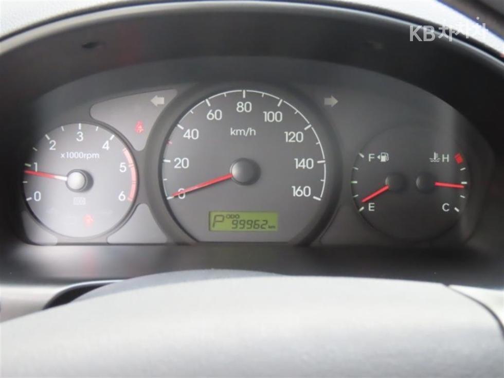Hyundai Starex — miniaturë 5