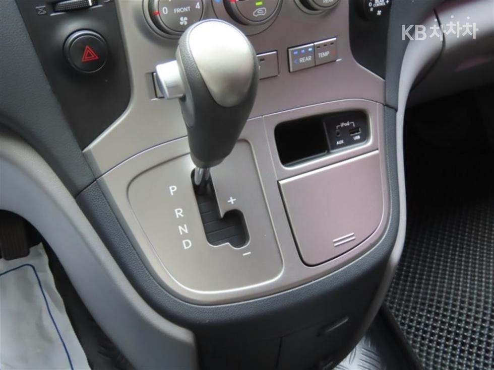 Hyundai Starex — miniaturë 6
