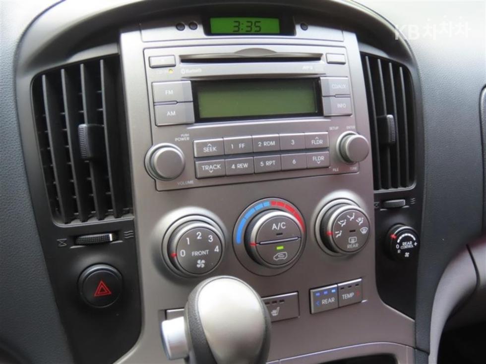 Hyundai Starex — miniaturë 7