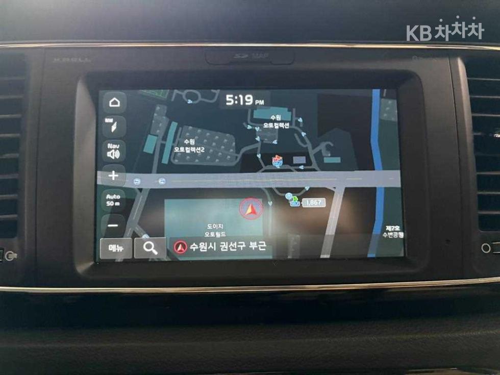 Kia Carnival — miniaturë 9