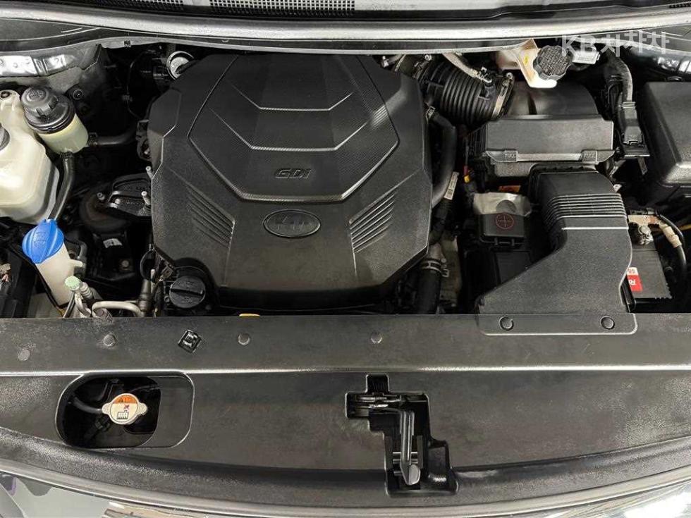 Kia Carnival — miniaturë 20